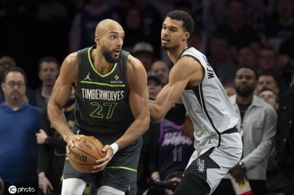 文班亚马29+7爱德华兹23分 马刺不敌森林狼